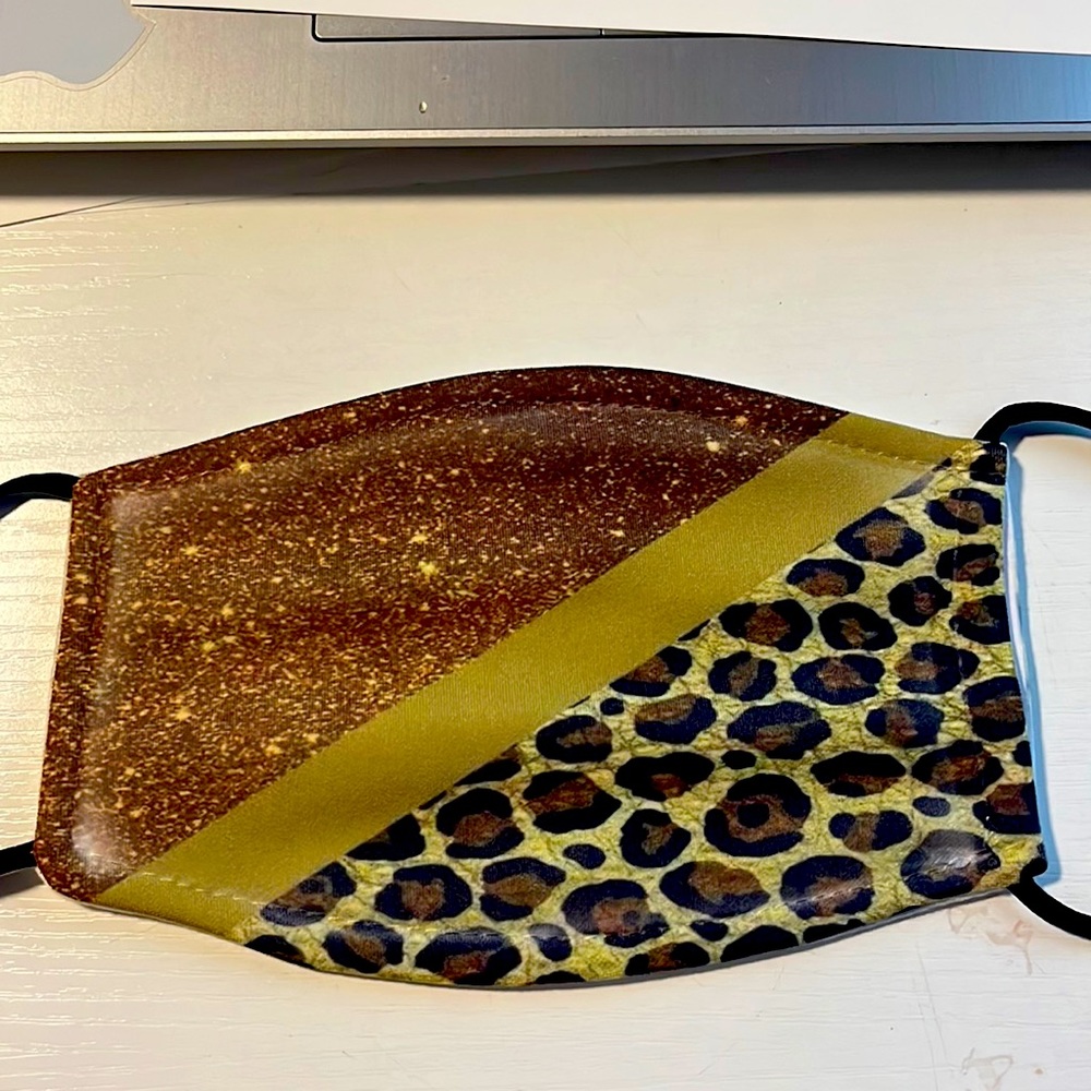 Face mask with filter pocket sublimated